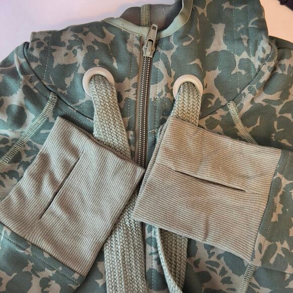 NWOT Cabi Marathon Double Zip Green Hooded Jacket Size XXS Thumbholes Sporty - Picture 5 of 9